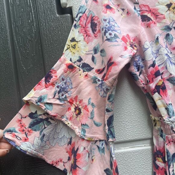 Emily west flare Double  sleeve Floral dress size 8 - Picture 3 of 4